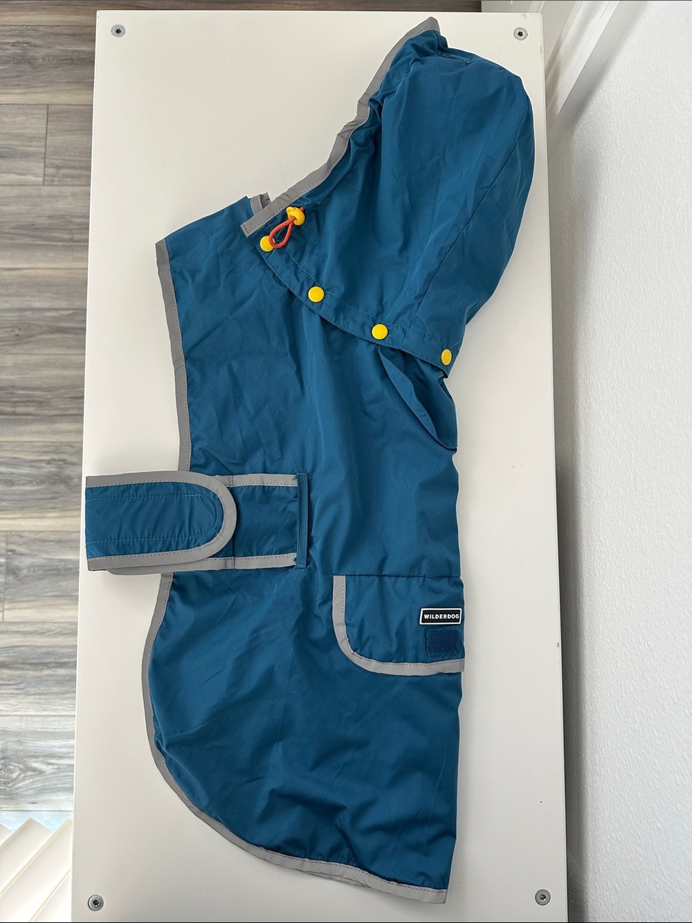 Wilderdog Medium Rain Jacket Water-Resistant Pacific Blue Dog Raincoat with Hood